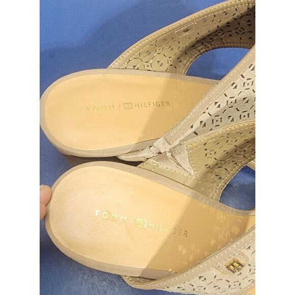 Tommy Hilfiger Slacked block heels Tan Platform Sandals SZ 10M opentoe - Picture 4 of 11